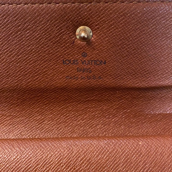 Authentic Louis Vuitton Wallet Monogram Classic - Picture 4 of 9